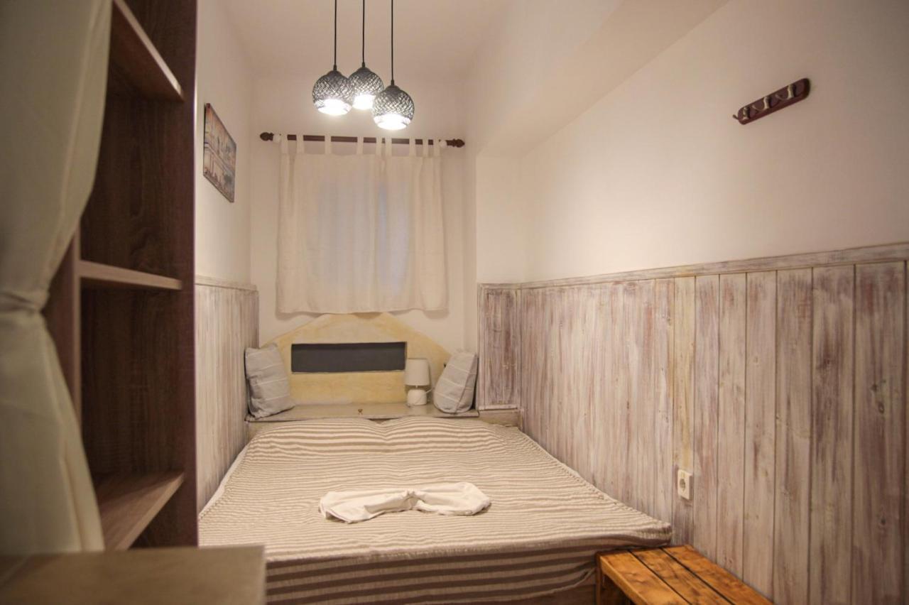 Christos Studios And Family Apartments Stegna Экстерьер фото