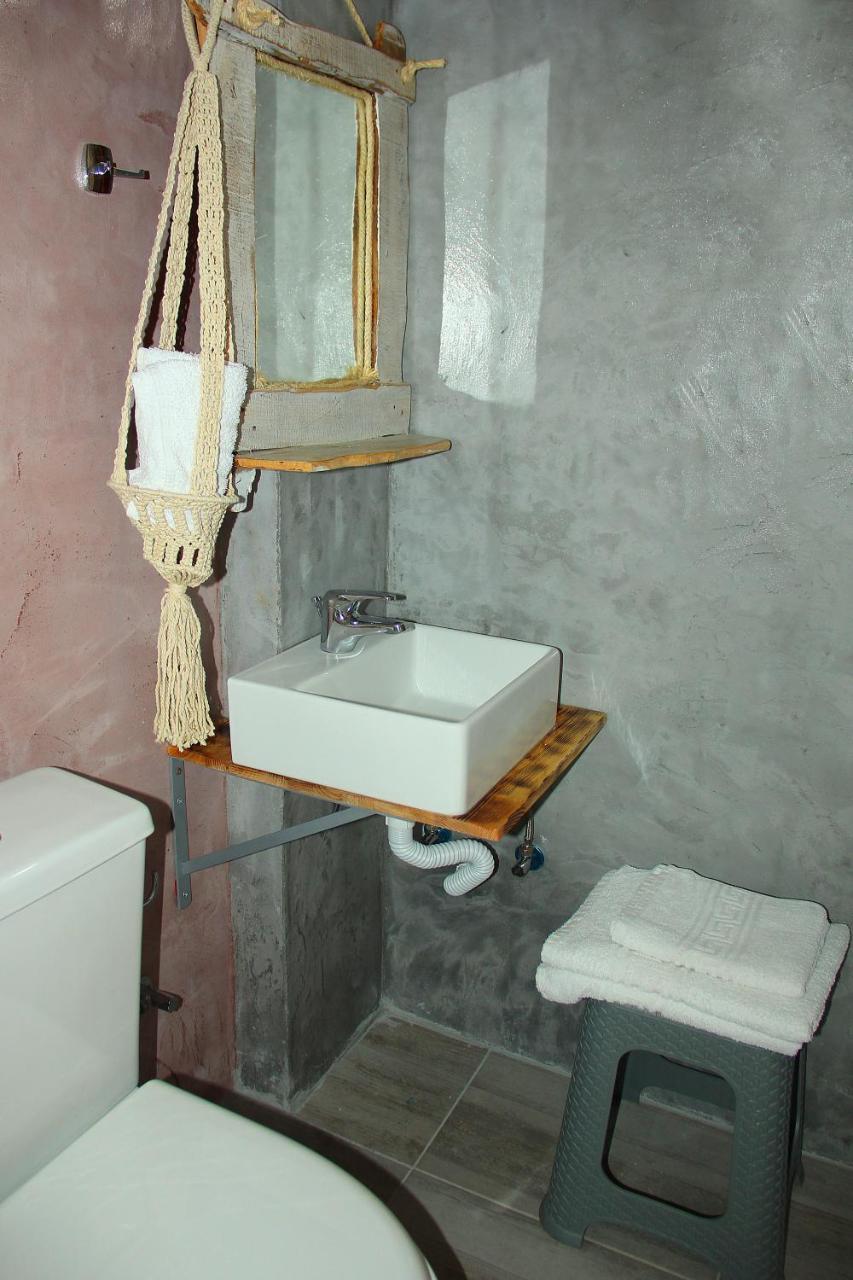 Christos Studios And Family Apartments Stegna Экстерьер фото
