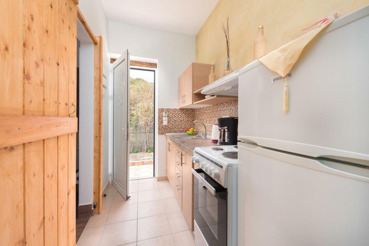 Christos Studios And Family Apartments Stegna Экстерьер фото